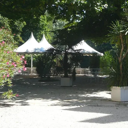 Chateau De Rigny 3*
