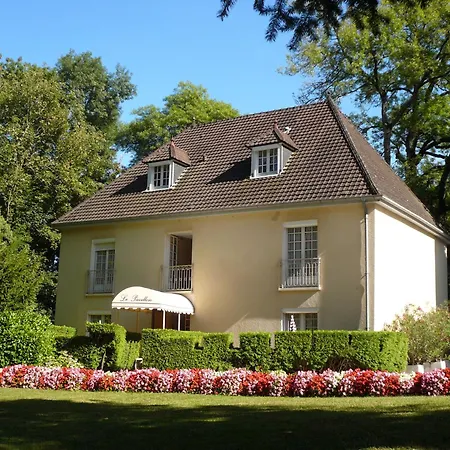 Chateau De Rigny ホテル グレー