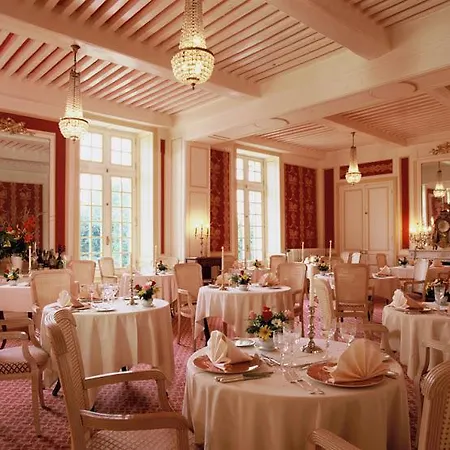 Chateau De Rigny ホテル 3*