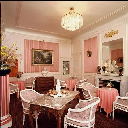 ホテル Chateau De Rigny 3*