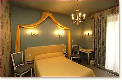 Chateau De Rigny 3*